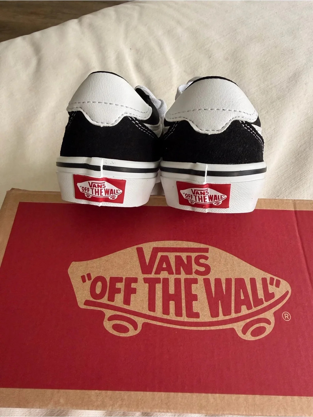 NWT Vans Brooklyn LS Youth Sneakers | Black/White | Size 12.5 YT | New in Box